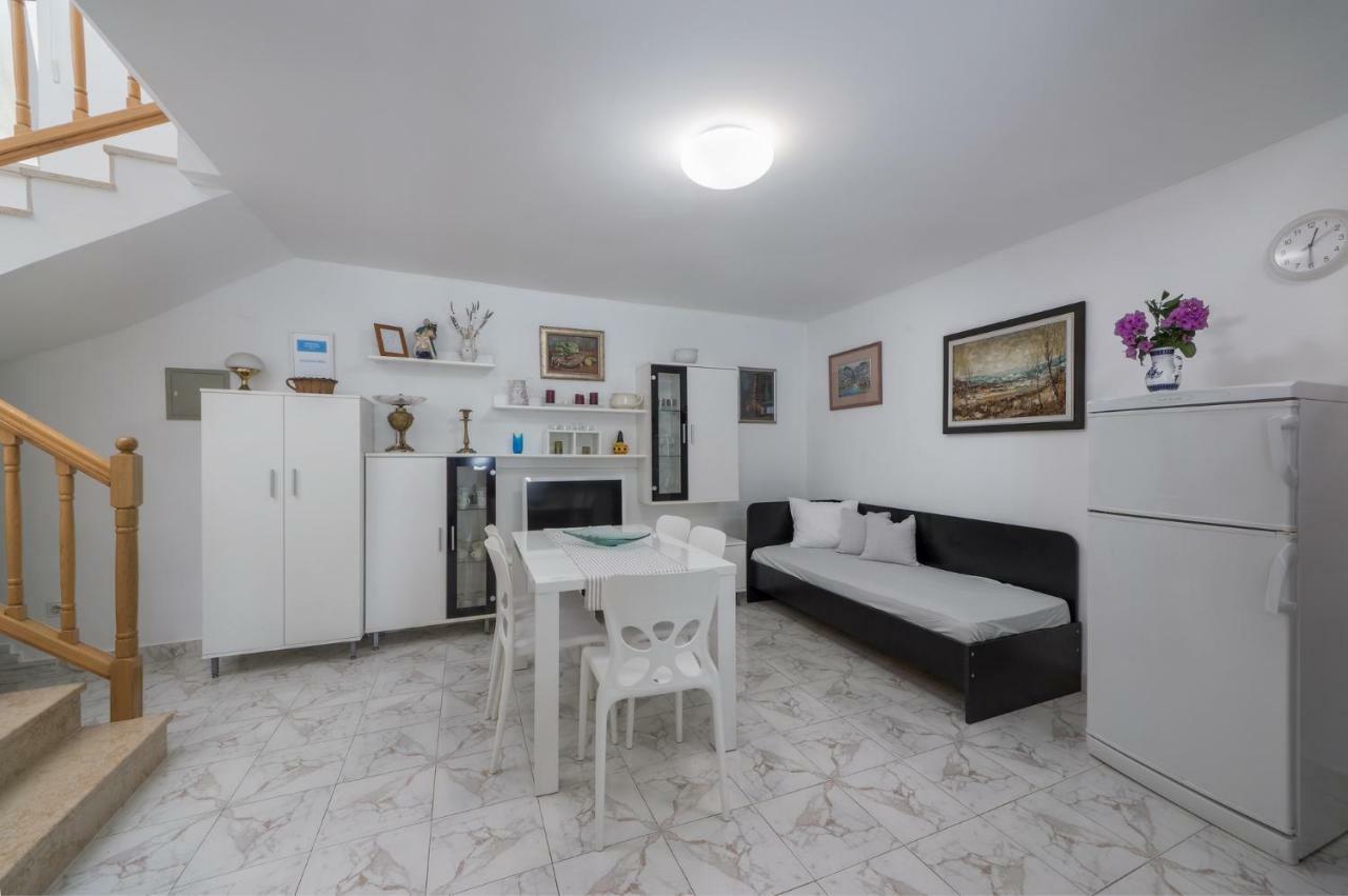 Apartments Rafaj Pula Exterior foto